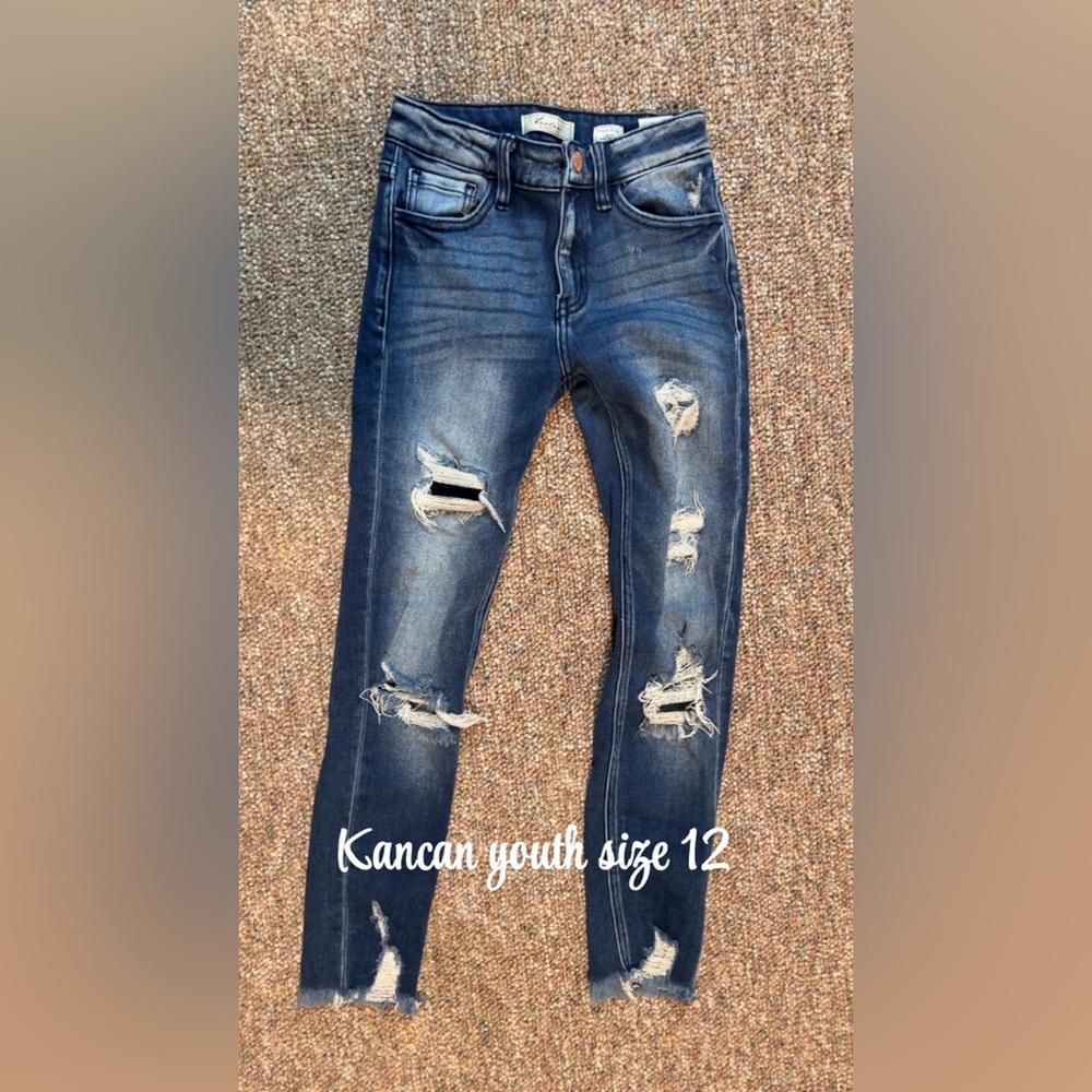 Distressed Kancan Blue Jeans